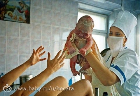 Месячные пошли после зачатия: что делать? Беременность, признаки Любовь и семья