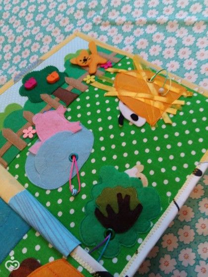 Развивающая книжка из ткани и фетра