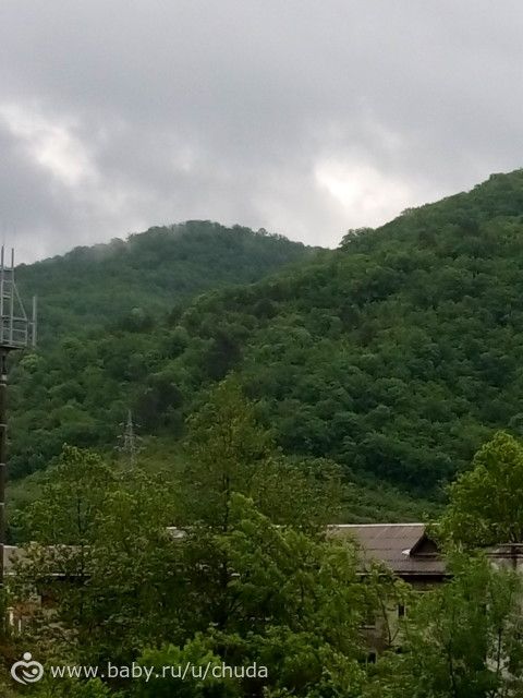 шашлык-машлык, то дождь то солнце.