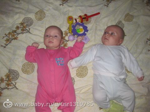 Двойняшкам 3 месяца!
