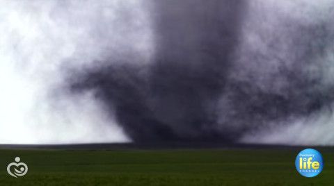 Женщина Родила Ребенка Прямо Во Время Торнадо