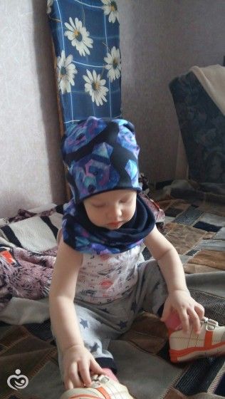Комплект шапочка+снуд на весну