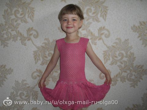 Вяжу для маленьких модниц платья )